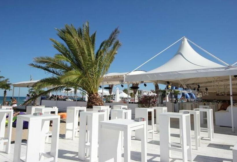 Rainbow 2   Menada Apartments