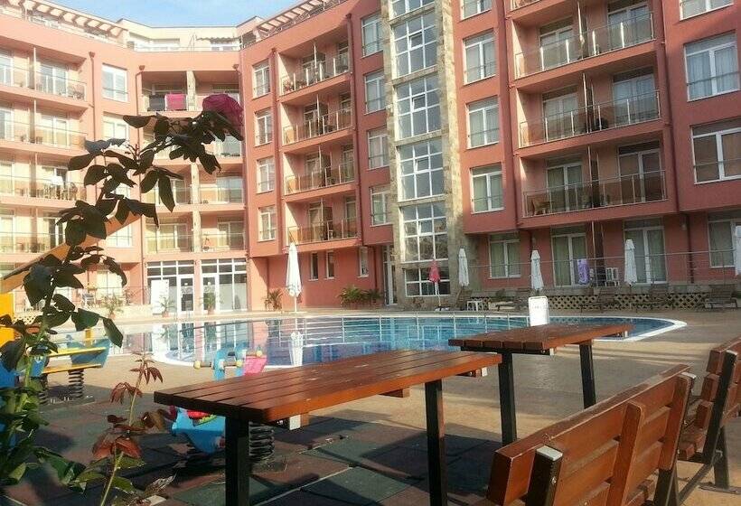 Rainbow 2   Menada Apartments