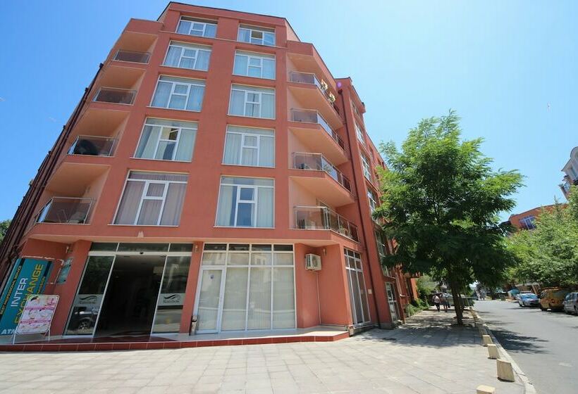 Rainbow 2   Menada Apartments