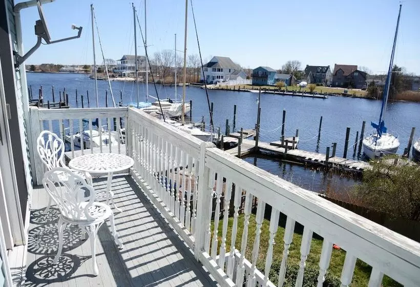 Aamiaismajoitus (B&B) Captain S Cottage