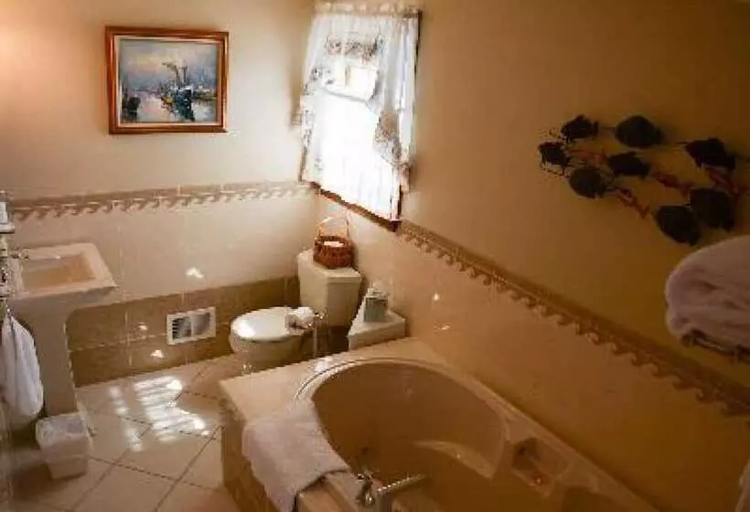 Aamiaismajoitus (B&B) Captain S Cottage