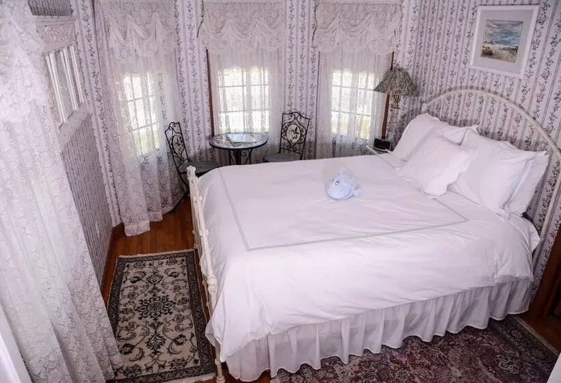 Aamiaismajoitus (B&B) Captain S Cottage