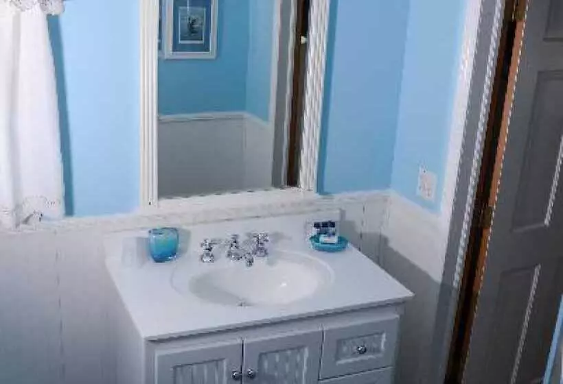 Aamiaismajoitus (B&B) Captain S Cottage