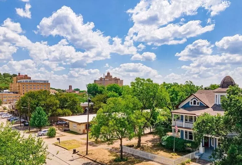 Aamiaismajoitus (B&B) Magpie Inn