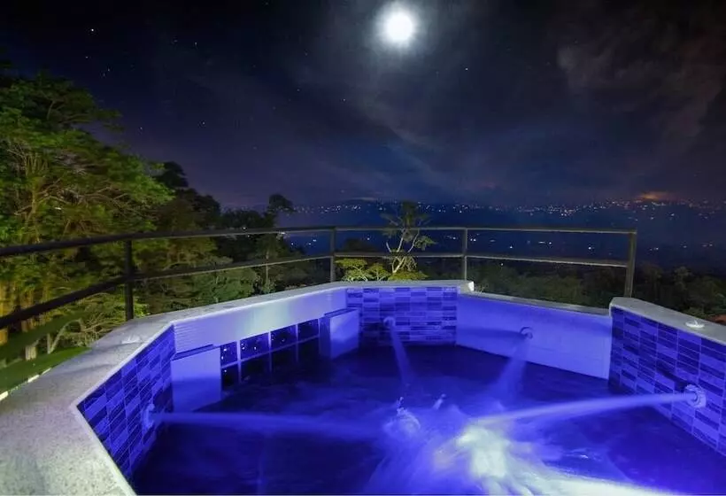 Cetro Hotel Boutique