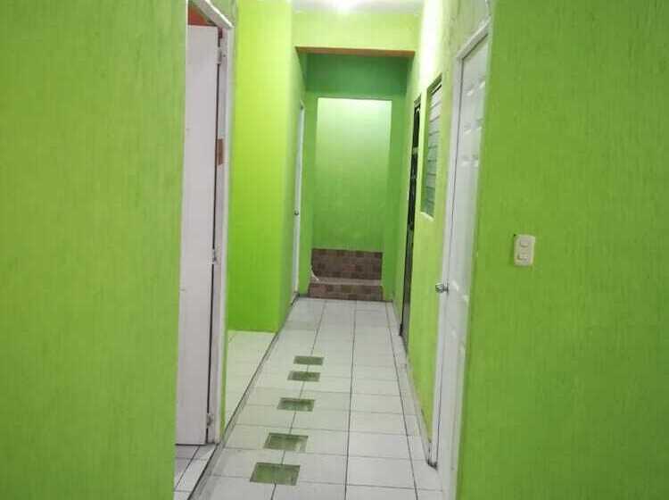 مسافرخانه Monte Real