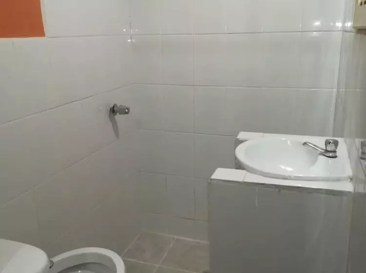 مسافرخانه Monte Real