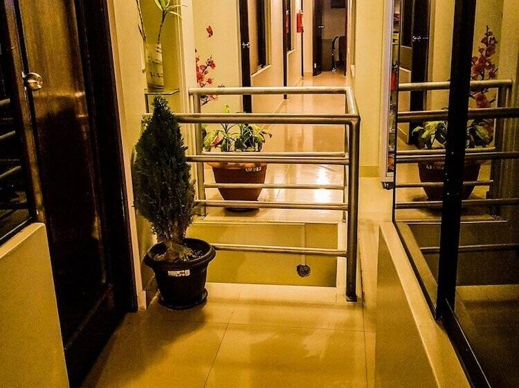 Отель Buenas Noches