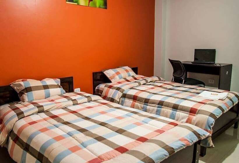 Отель Buenas Noches