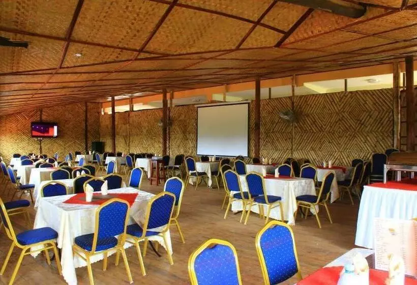 هتل Fort Breeze