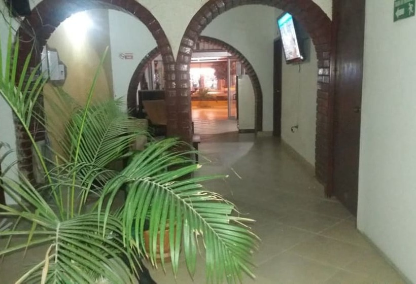 Hotel Los Almendros De Los Patios