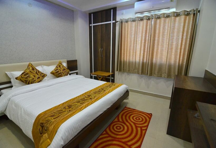 Hotel Tulip Residency