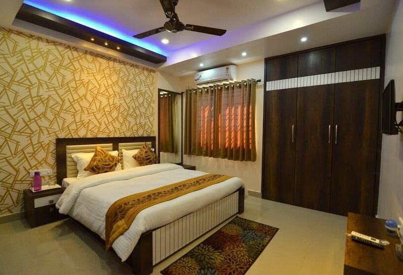 Hotel Tulip Residency