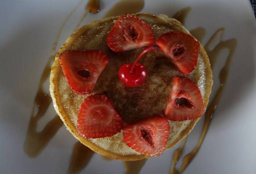 Отель Y Centro De Convenciones Cacaxtla