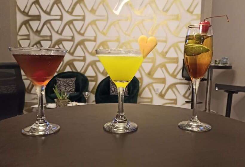 Отель Y Centro De Convenciones Cacaxtla