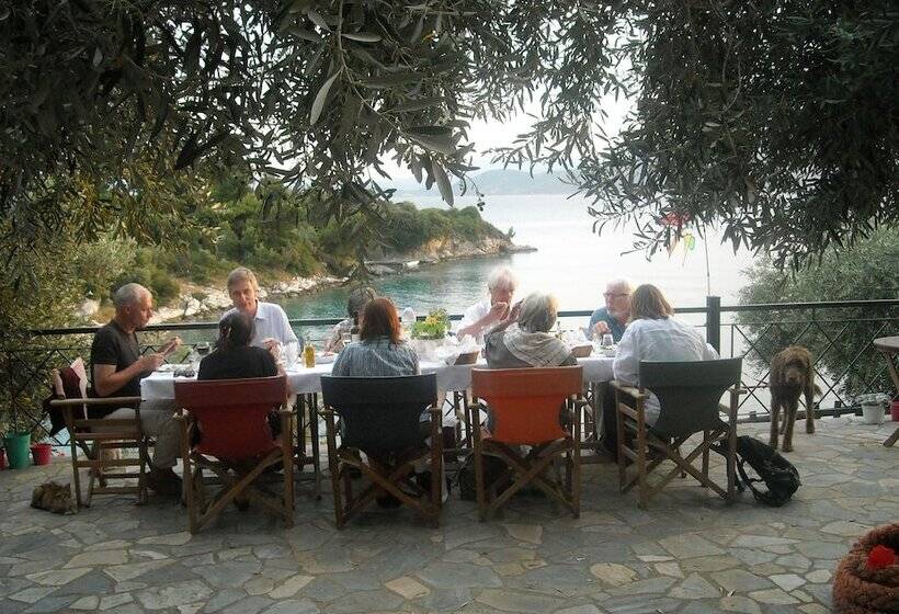 بنسيون Argo Mythos