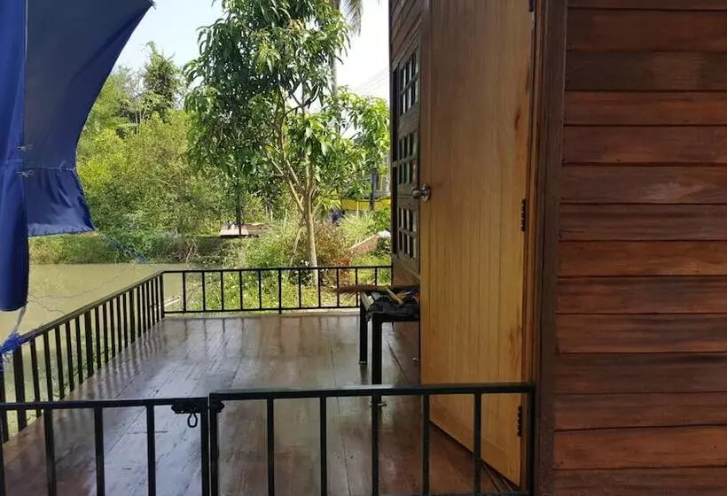 Majatalo Baan Aunjai Homestay