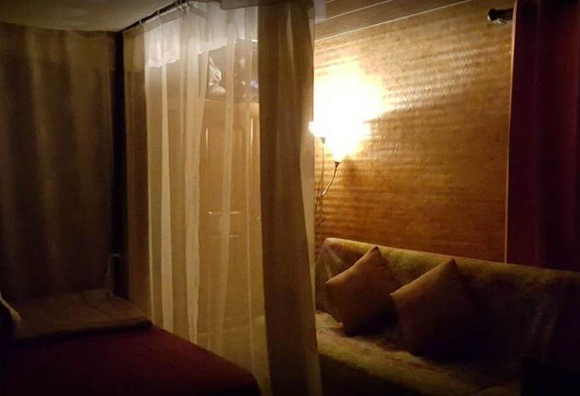 Pansiyon Baan Aunjai Homestay