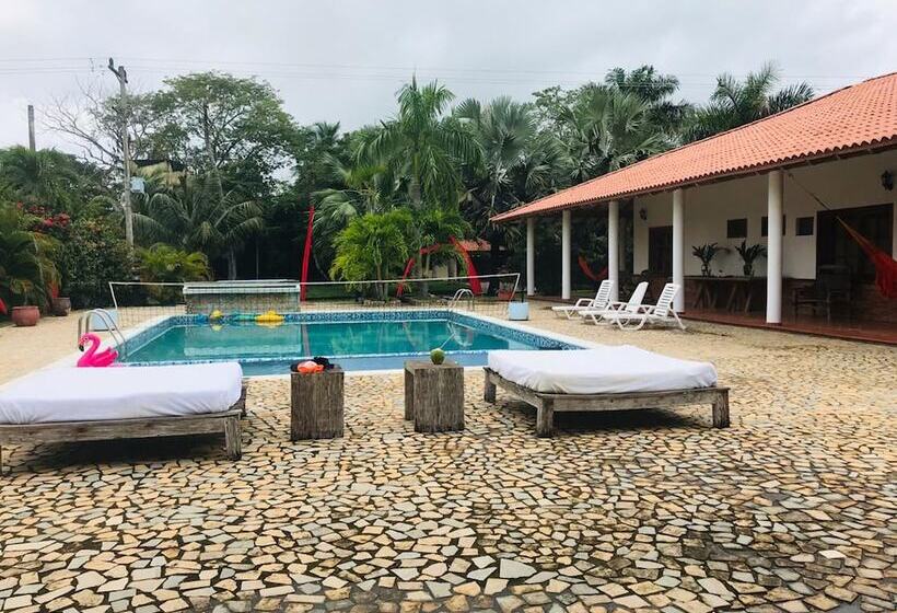 پانسیون Equilibrio