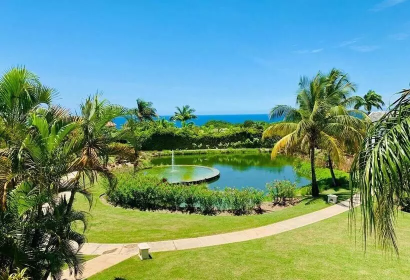 استراحتگاه Royal Villa By Island Villas