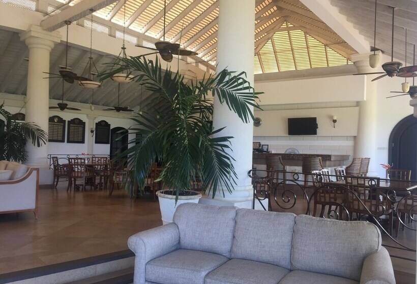 استراحتگاه Royal Villa By Island Villas