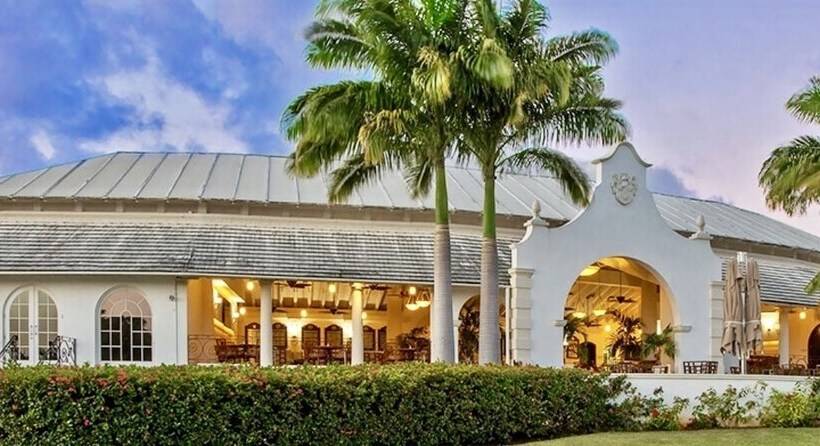 استراحتگاه Royal Villa By Island Villas