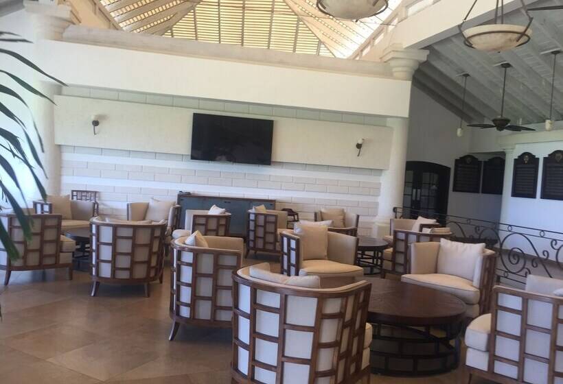 استراحتگاه Royal Villa By Island Villas