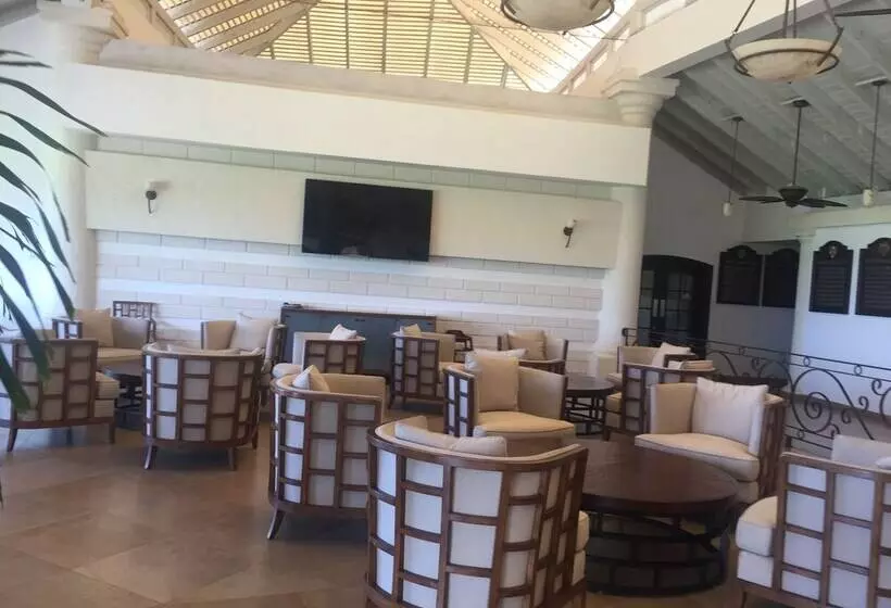 استراحتگاه Royal Villa By Island Villas