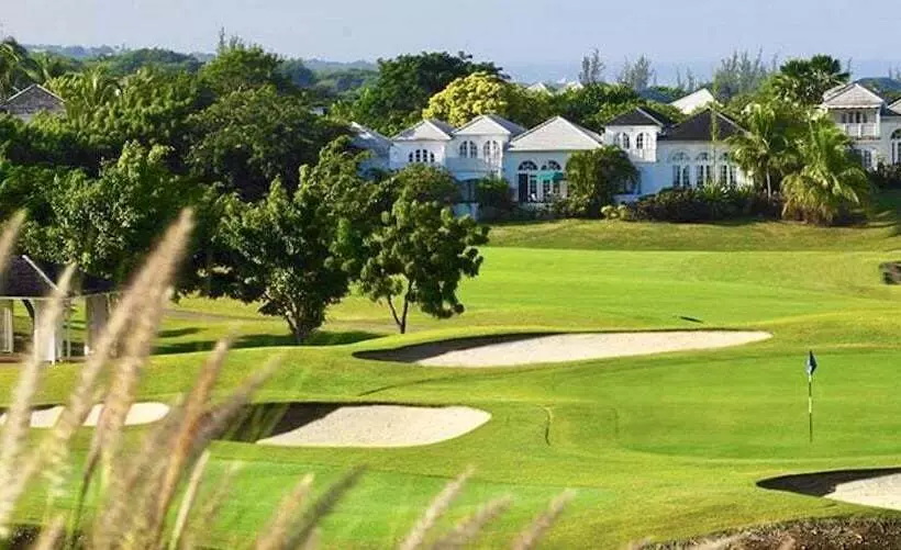 استراحتگاه Royal Villa By Island Villas