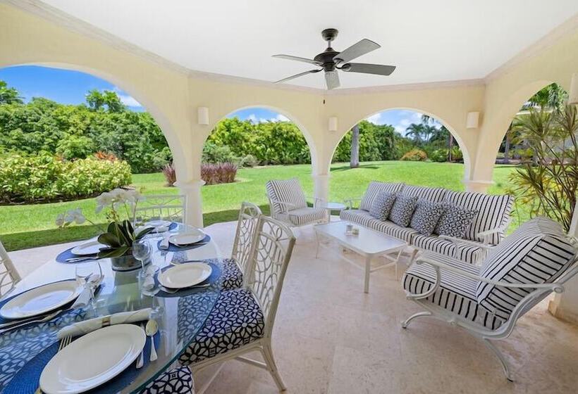 استراحتگاه Royal Villa By Island Villas