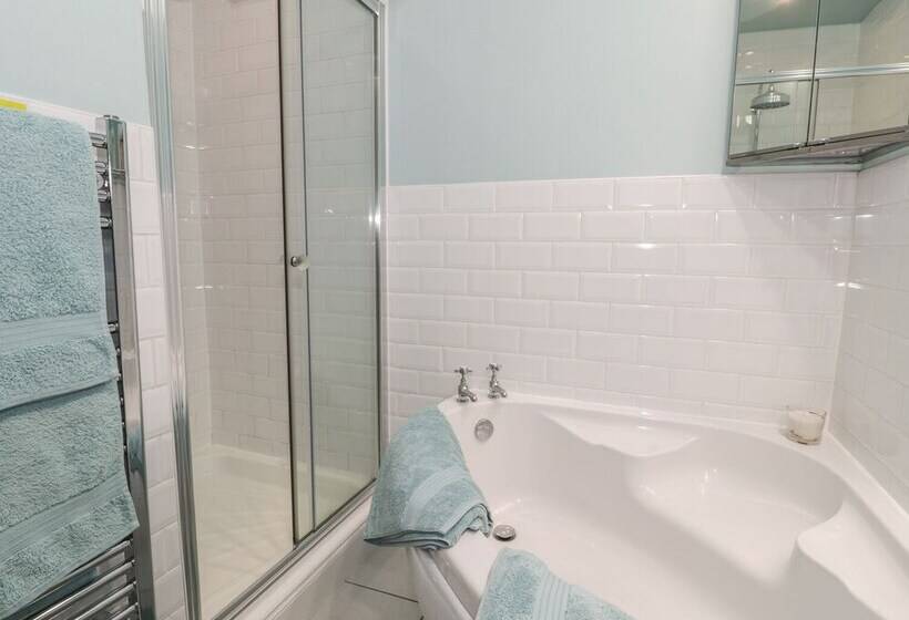 The Tynemouth Cottage