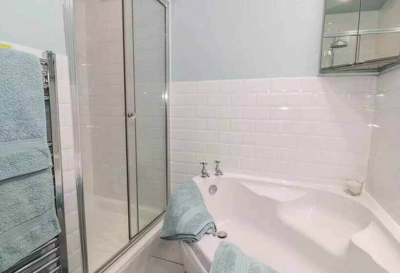 The Tynemouth Cottage