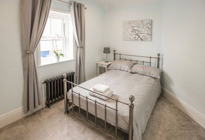 The Tynemouth Cottage