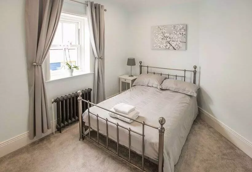 The Tynemouth Cottage