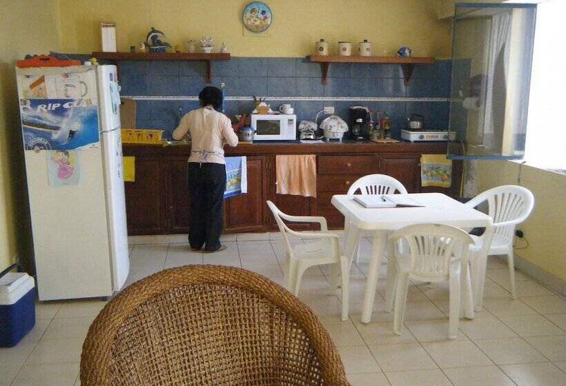 فندق صغير My Surf Camp Peru