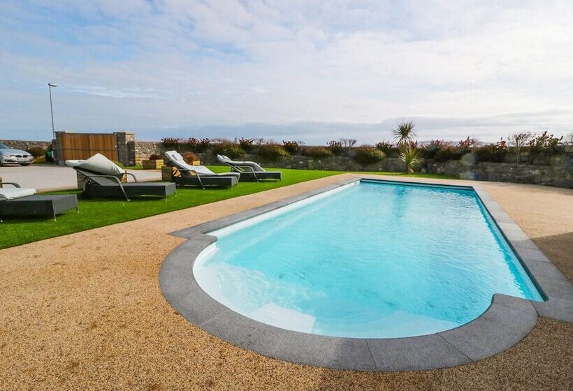 Beach House Apartment