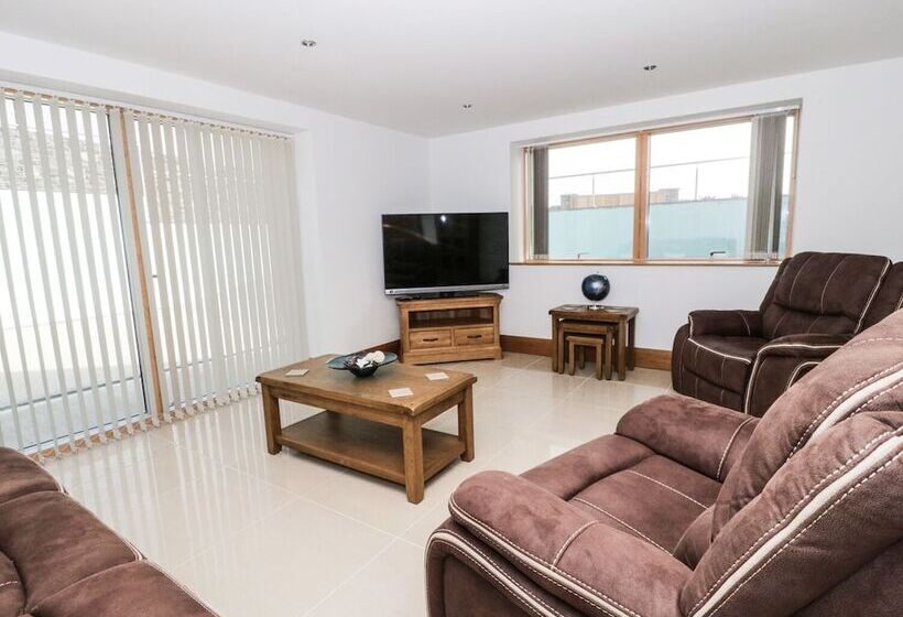 Beach House Apartment