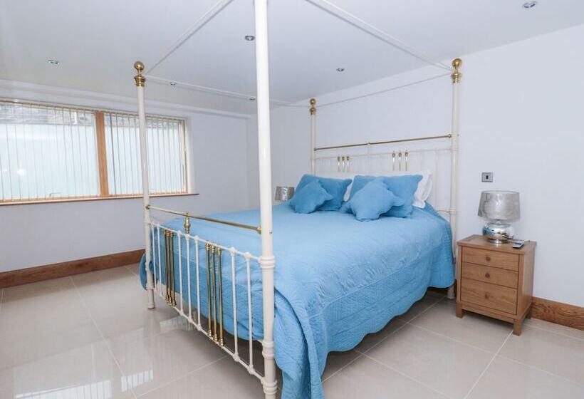 Beach House Apartment