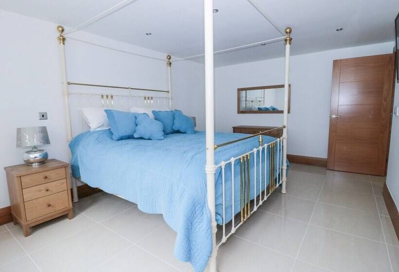 Beach House Apartment