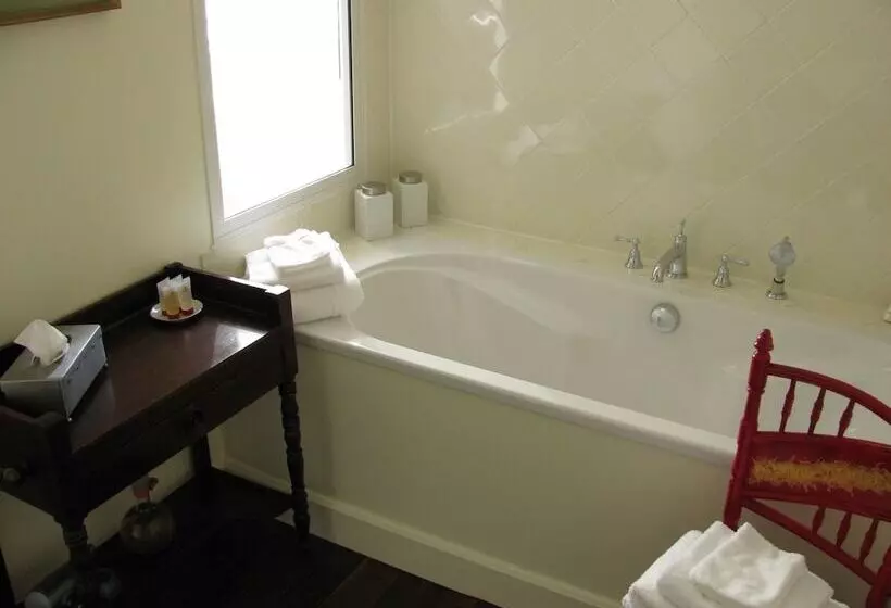 Chambres D Hôtes  B&b  La Bonneterie