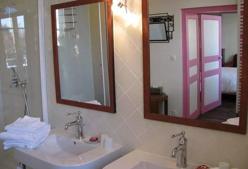 Chambres D Hôtes  B&b  La Bonneterie