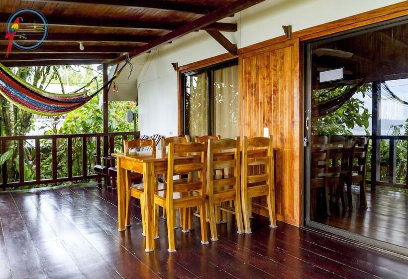 Cabaña Ara Macao Lodge