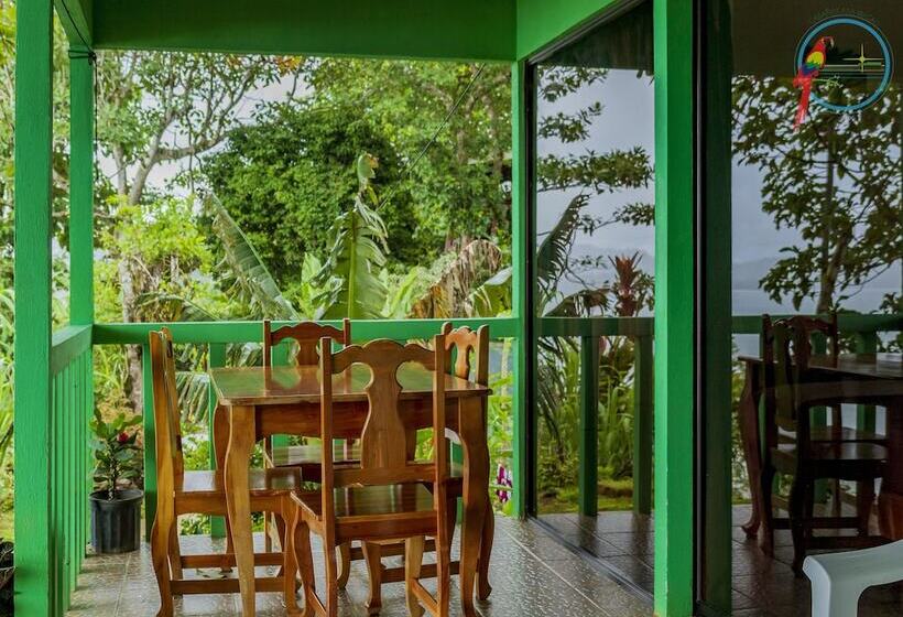 Cabaña Ara Macao Lodge