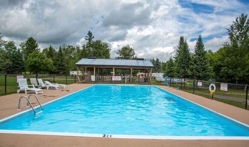 Deer Lake Rv Resort & Campground