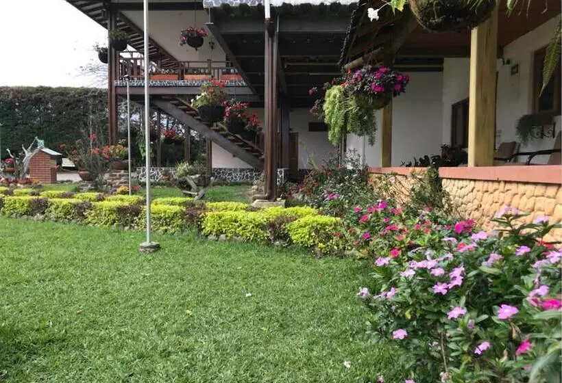 Finca Hotel Las Araucarias