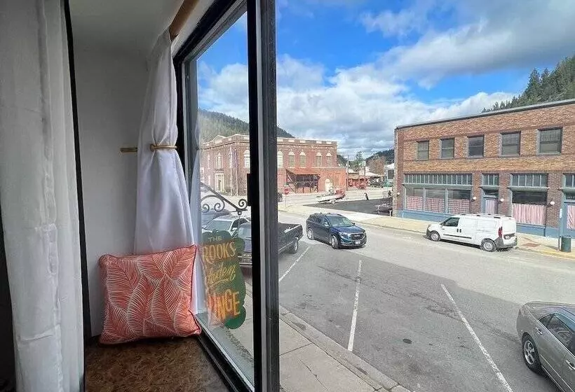 簡易ホテル The Brooks