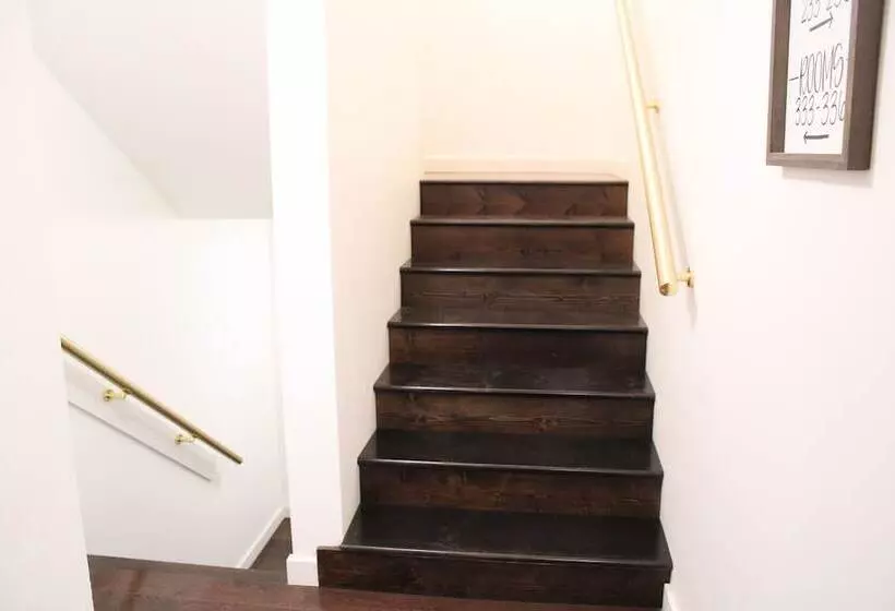 簡易ホテル The Brooks