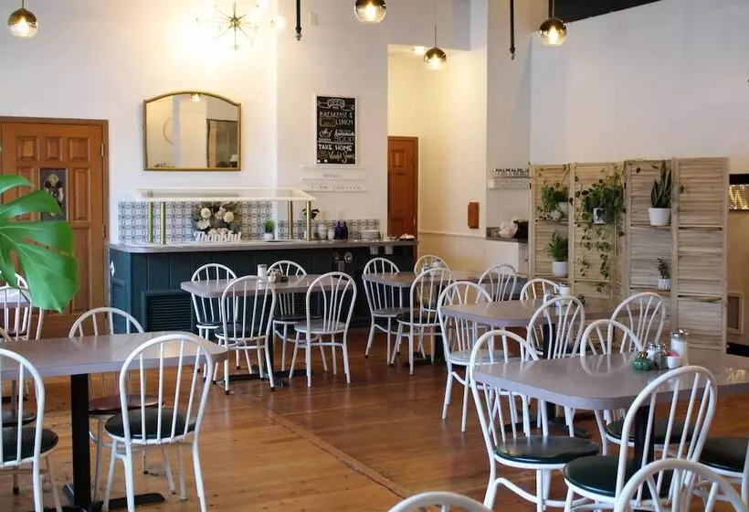 簡易ホテル The Brooks