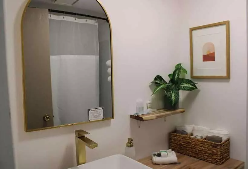 簡易ホテル The Brooks