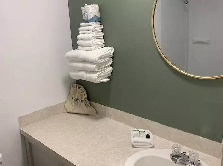 簡易ホテル The Brooks